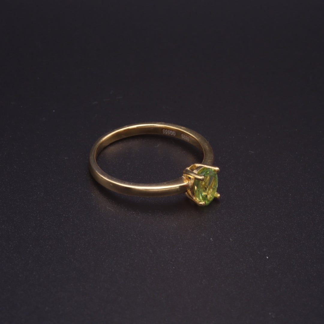 Queen Peridot Ring